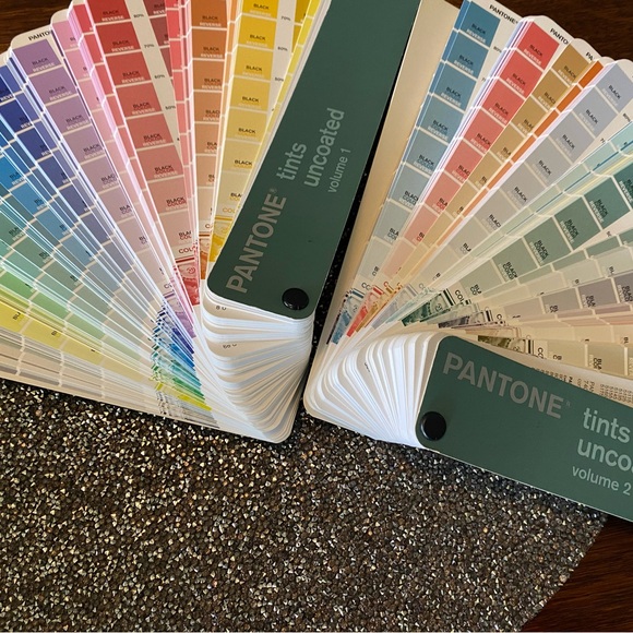 PANTONE Tints Color Guide Set - LIKE NEW - Picture 7 of 7